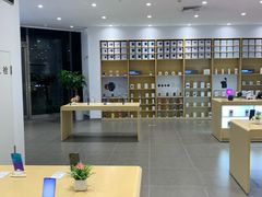 -华为授权体验店(中山公园来福士)