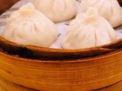 梅干菜包子-梅龙镇酒家(南京西路总店)