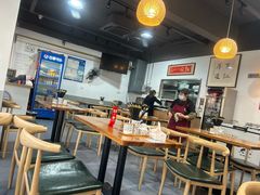 -裕兴记·蟹黄面馆养育巷精选店面馆