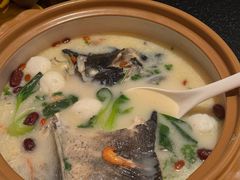 秀水浓汤鱼头皇（半个）-羡餐厅