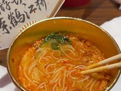 -鹤江桥·红油牛肉粉(SKP店)