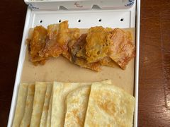 大饼卷焦炸肉片-涿掌柜·涿州宴