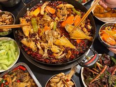-鸿顺老铁锅美蛙鱼府(解放碑店)