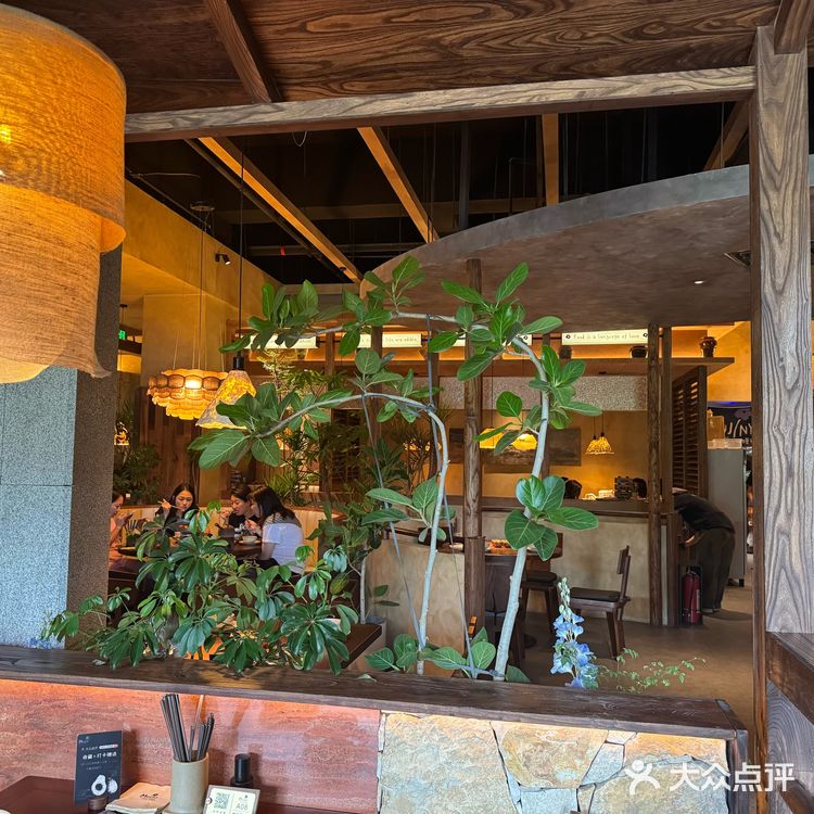 这家韩国料理超正宗！部队锅料超足