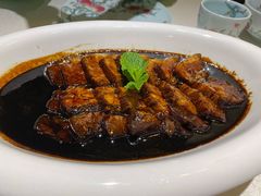 招牌焦糖黑叉烧-维园悦谱·海派家常菜(乌鲁木齐南路店)