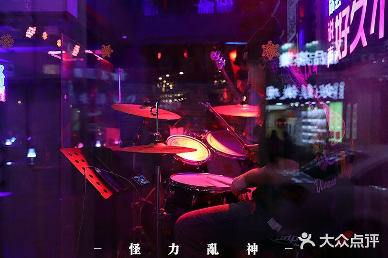 听一场live，喝一杯酒，才是旅行的意义