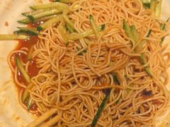 -肥肥虾庄·金牌油焖大虾(杨园滨江时代walk店)