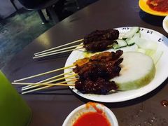 -东海岸人工湖美食村