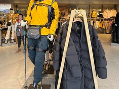 -百年港湾奥特莱斯(香炉礁店)