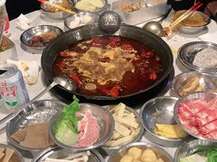 -老成都市井火锅阿泥頭火锅公司(海宁长安佳源中心广场店)
