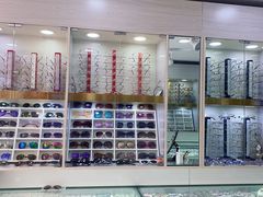 -朱师傅眼镜·蔡司·依视路·尼康(市先进店)