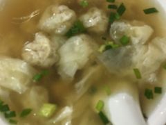 -张阿三馄饨店