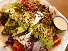 照烧鸡肉配牛油果拉法沙拉-HELLO 27 意面·沙拉·帕尼尼