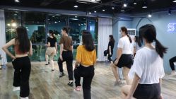 -STAR舞蹈工作室