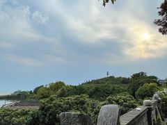 -亮河湾山庄