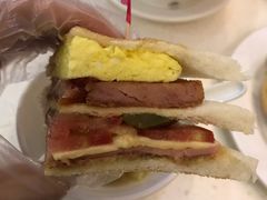 公司三文治-香港新发烧腊茶餐厅(万象店)