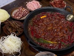 -黄潇洒老火锅(九眼桥宏济巷店)