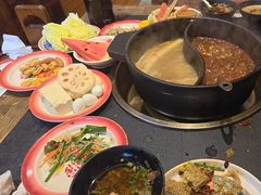 -沸炉重庆老火锅(军事博物馆店)