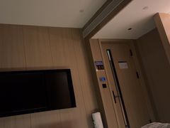 -涨巢·潮玩水疗局