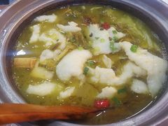 -周鱼小馆石锅酸菜鱼(活力汇店)