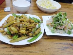 地三鲜-南磨房食府(燕莎奥特莱斯购物中心店)