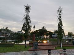 -巨鹰广场