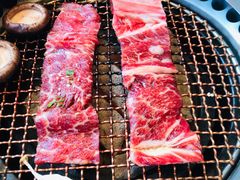 特选壶渍带骨牛排-炎蔵牛舌烤肉