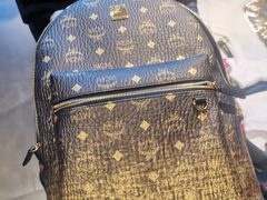 -MCM(比斯特上海购物村店)