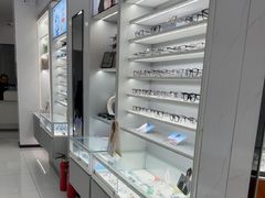 -光明眼镜·蔡司授权(徐泾店)