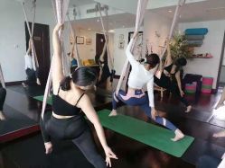 -Yvon yoga 瑜伽·精准体态管理中心