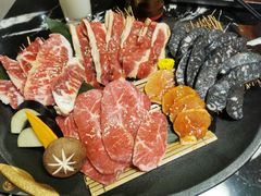 -山川小町·极番烧肉(新地假日广场店)