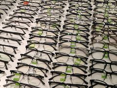 -J-Optical佳视明眼镜·蔡司视觉(青岛金茂览秀城店)