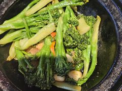-阿瓦山寨·湘菜现炒·剁椒鱼头王(咸阳总店)