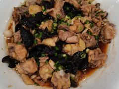 香菇烧鸡块-一品滇香·云南菜(公益西桥店)