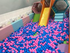 -红黄蓝成长中心(公益西桥校区)