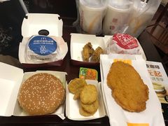 -麦当劳(七宝乐购店)