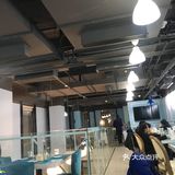 装修得很文艺，淡蓝色为主打色，很清新。奥尔良烤翅很好吃