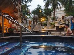 -海口观澜湖火山温泉谷