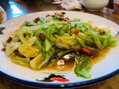 油渣包菜-老字号敖鸡肉