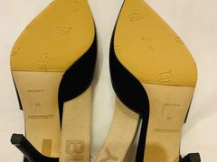 -爱革·奢品·鞋包·衣物·家居(博荟广场店)