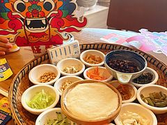 -包整·丝娃娃(一览甲秀楼风景店)