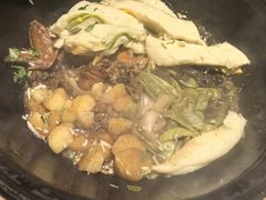-万里闯关东铁锅炖菜馆(高新旗舰店)