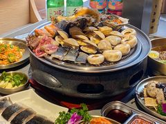 -围炉肉舍•炭烤活鳗•丹东海鲜烤肉(步行街店)