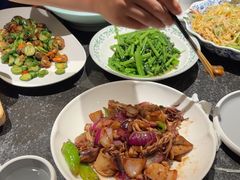 -五谷丰登农家院·地道胶东菜·海鲜烧烤(威海店)