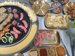 -胡悦里韩式烤肉(芝罘万达广场店)