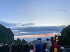 -黄山光明顶山庄