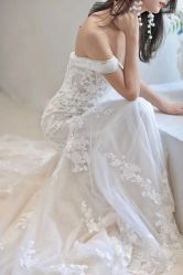 -Lady  Jane高端婚纱礼服馆