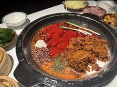-卤校长老火锅(杨家坪直营店)