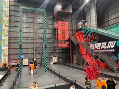 -极限PLAY运动娱乐新世界·团建派对潮玩休闲馆·室内蹦极高空游乐园
