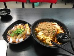 -丽影重庆小面(定西路店)
